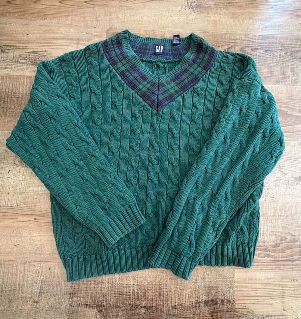 Vintage Gap 90s Cable Knit Cotton V-Neck Cricket Sweater with Plaid Trim